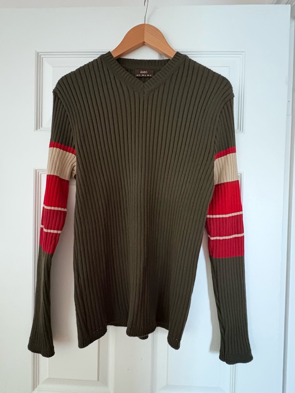 Zara Men Ribbed Crewneck Sweater in Olive with Red & Cream Sleeve Stripes